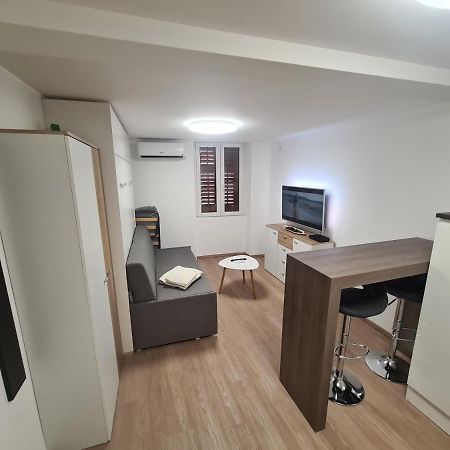 Apartma Sasko Apartment Izola Exterior foto
