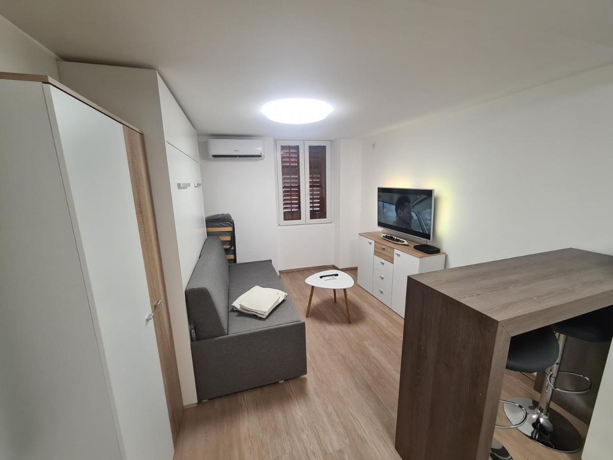 Apartma Sasko Apartment Izola Exterior foto