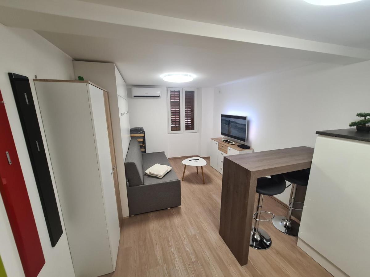 Apartma Sasko Apartment Izola Exterior foto